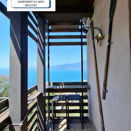 The View * Torri Del Benaco