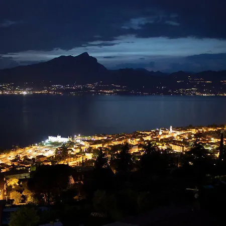 The View * Torri Del Benaco